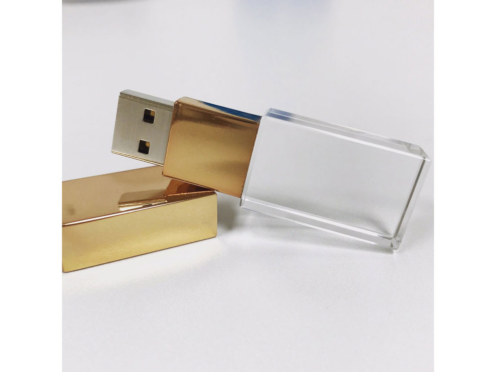 USB 2.0- флешка на 4 Гб кристалл классика с нанесением логотипа в Москве