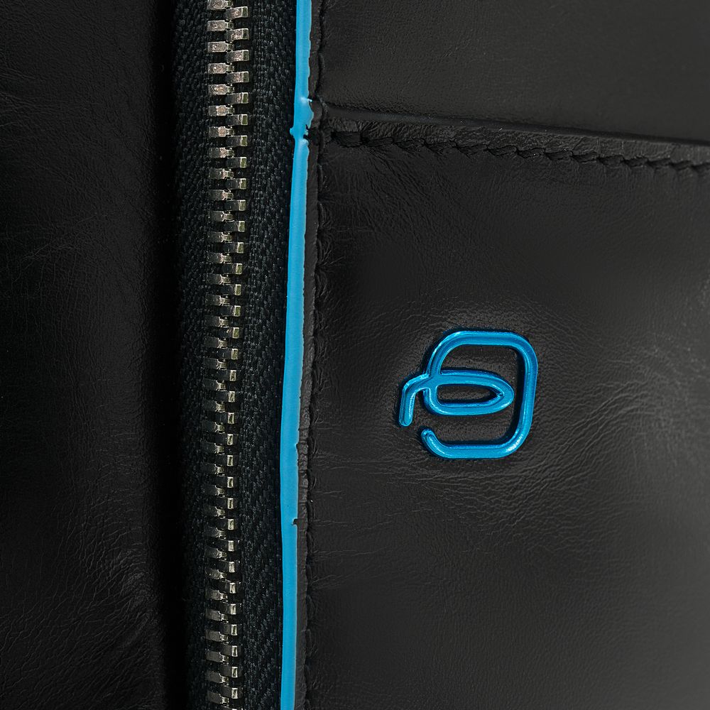 Сумка с отделением для ноутбука Piquadro Blue Square, черная на заказ с логотипом компании